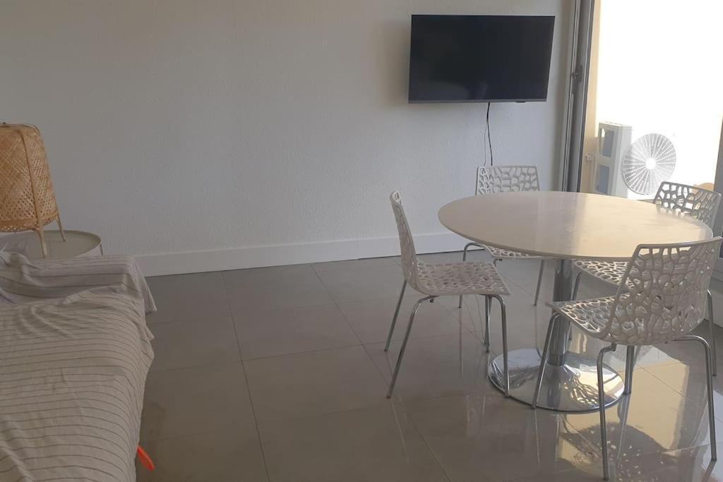 T2 Moderne ,design, Neuf, Climatise Avec Piscine Apartment *